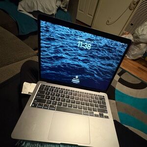 MacBook Air 2020 13.3 M1 chip 
Used for 2 weeks basically brand